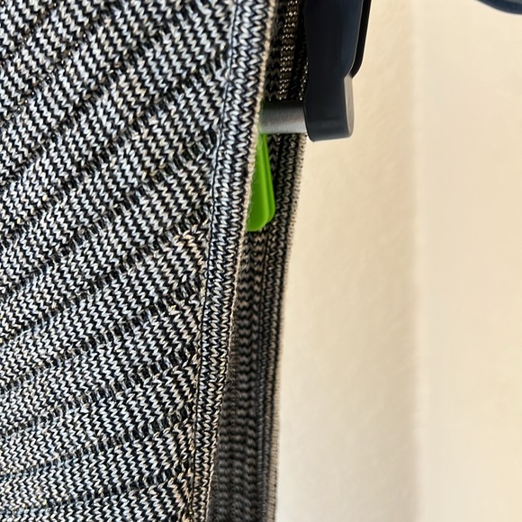 St. John Knits Shell with Cut Outs - Picture 6 of 7